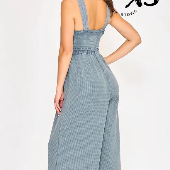 CLEARANCE! 💕 Umgee Sleeveless Jumpsuit - Picture 3 of 7
